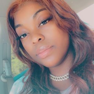 Meet your Posher, Maya